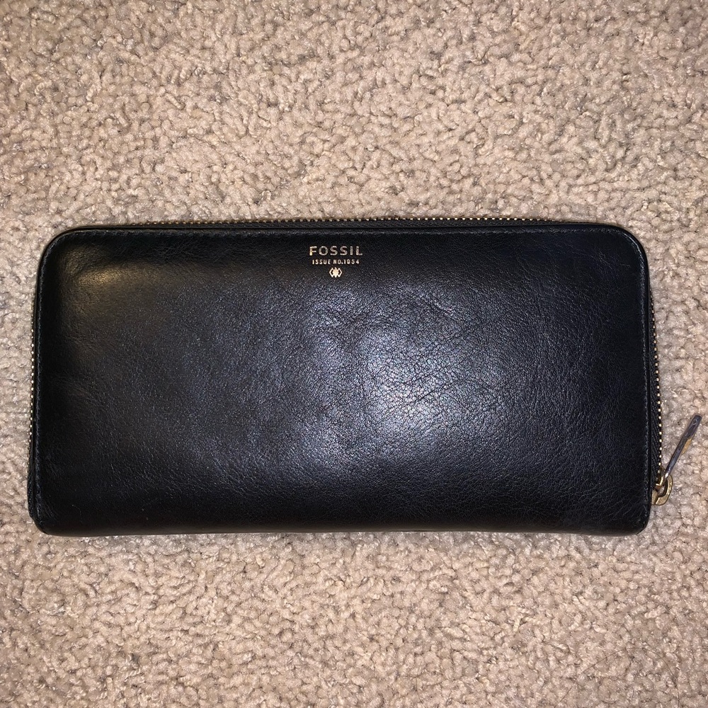 Fossil Wallet (like new)